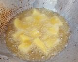 Foto langkah ke 2 dari resep Telur Ceplok Kuah Kecap Bombay.