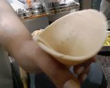 A picture of step 6 of Aloo matar samosa.