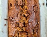 Foto langkah ke 8 dari resep Banana bread with Cadbury Chunks.