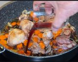 Foto del paso 4 de la receta Conejo en crema de mostaza y zanahorias