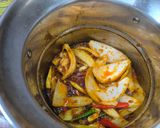 Gambar langkah 2 resipi Tom Yum Sayur.