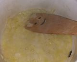 Sajtos-fokhagymás csirkecombok hagymás burgonyával recept fázis 13 fotója