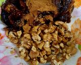 عکس مرحله 1 از دستور نان خرما و گردو فوری با ماست