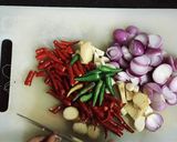 Foto langkah ke 2 dari resep Resep Masak Ayam Kampung Bumbu Andaliman Khas Batak.