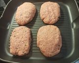 Foto del paso 3 de la receta: Sliders (hamburguesitas) de pavo rellenas de queso