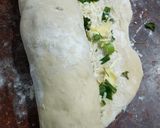 Fragrant Garlic Bread রেসিপির ধাপ 2 ছবি