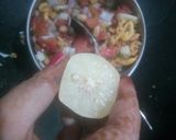 A picture of step 11 of Tomato Bhajia Katoori Chaat.