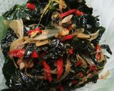 Foto langkah ke 5 dari resep Tumis Baby Daun Pepaya.
