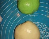 Foto langkah ke 3 dari resep Swirl Pandan Bread (Shokupan).
