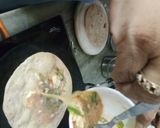 A picture of step 5 of Egg paratha.