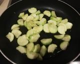 Foto del paso 2 de la receta: Tortilla de patata y calabacín