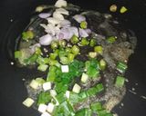Foto langkah ke 2 dari resep Mie Goreng Simpel.