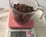 صورة لخطوة 1 من وصفة شوكولاتة ناما 🍫 Nama Chocolate
