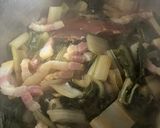 Foto del paso 4 de la receta Potaje de garbanzos con acelgas, panceta ibérica y jamón