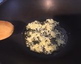Une image de l'étape 4 de Crème de cèpes à l'ail et persil.