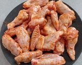 Foto del passaggio 1 della ricetta Ali di pollo piccanti in friggitrice ad aria