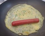 Foto langkah ke 3 dari resep Telur Gulung Sosis /Rolade/Tamagoyaki.