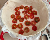 Foto del paso 3 de la receta: Tartaleta de requesón, pesto y tomates en cocotte