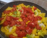 Foto del passaggio 2 della ricetta #550 Fusilli con crema di peperoni, pomodorini, provolone del monaco e parmigiano 🫑🍅🧀