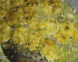 बटाटा पोहे वडे (batata pohe wade recipe in marathi) रेसिपी स्टेप 3 फोटो 
