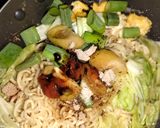 Foto langkah ke 5 dari resep Mie goreng ala ala.