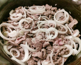 Foto del paso 6 de la receta: Bistec con papas en chile morita
