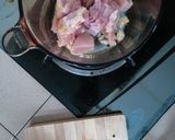 Gambar langkah 3 resipi Ayam Masak Halia dan Lemon.