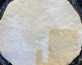 Foto del paso 2 de la receta: Fugazzeta rellena de masa madre
