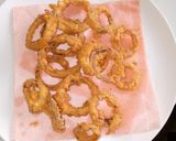 A picture of step 8 of Deep-fried Onion Rings #deepfriedsnacks.