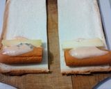 Foto langkah ke 5 dari resep Roti tawar sosis meleleh.