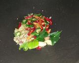 Foto langkah ke 4 dari resep Kering Tempe & Tongkol Suir.
