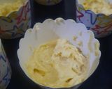 Foto langkah ke 4 dari resep Lemon Cream Cheese Muffins.