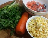 Hình bước làm 1 của món Cháo cá hồi sắc màu