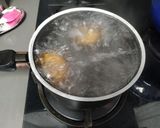 Foto del paso 4 de la receta: Huevos duros/cocidos