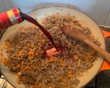 A picture of step 2 of Crowd pleasing spaghetti bolognese.