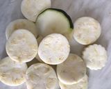Töltött, rántott cukkini, tzatziki salátával recept fázis 1 fotója