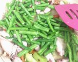 Foto langkah ke 4 dari resep Tumis kacang panjang cumi asin.