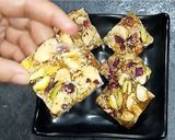ड्राई फ्रूट चिक्की (dry fruit chikki recipe in Hindi) रेसिपी चरण 3 फोटो
