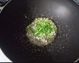 A picture of step 1 of Veg Garlic Mushroom Soup.
