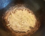 A picture of step 4 of Spaghetti with chicken mince and herbs 😉.