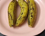 A picture of step 1 of Sweet Banana balls.