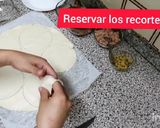 Foto del paso 2 de la receta: Empanada de atún / Con lámina de masa quebrada