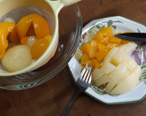 Foto del paso 1 de la receta: Fantasía de bizcochos rosados, fruta y crema de queso