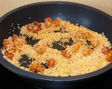 Foto del paso 2 de la receta: Arroz con salchichas