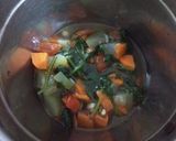 A picture of step 4 of Healthy Vegetable soup.