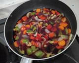 Foto del paso 4 de la receta: Carrillada al vino tinto