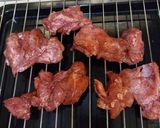 Foto langkah ke 4 dari resep Ayam panggang merah.