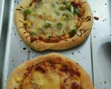 Foto langkah ke 6 dari resep Pizza mini.