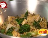 Foto del paso 3 de la receta Risotto de quinoay pollo Friko