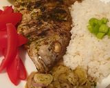 Foto del paso 5 de la receta: Pescado a la varilla con cebolla marinada y arroz